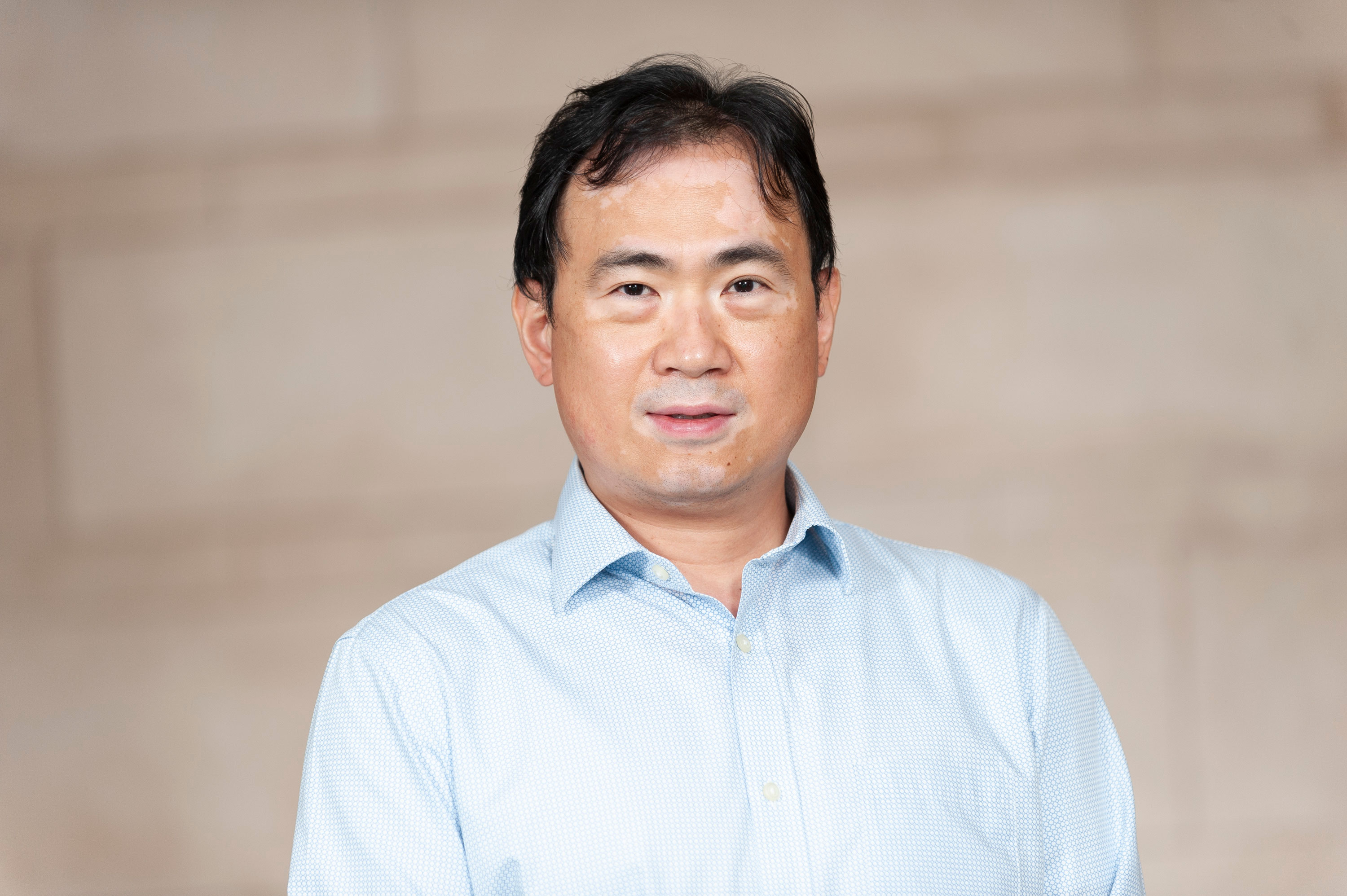 Image of Wai “Power” Sun, Interpreter